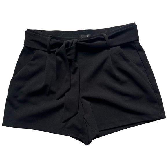 LOFT Dressy Black Tie Belt Shorts - Picture 1 of 3